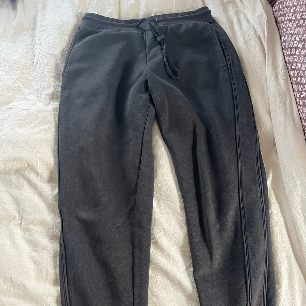 Alphalete Joggers